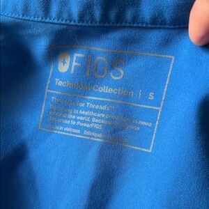 FIGS Technical Collection Scrub Top - Royal Blue